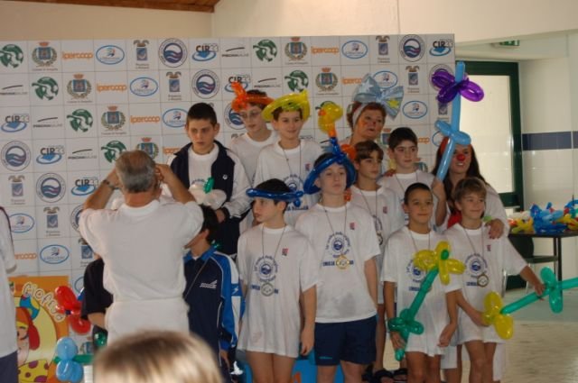 lapremiazionedellastaffettaesbmaschiconilnostroluca.jpg